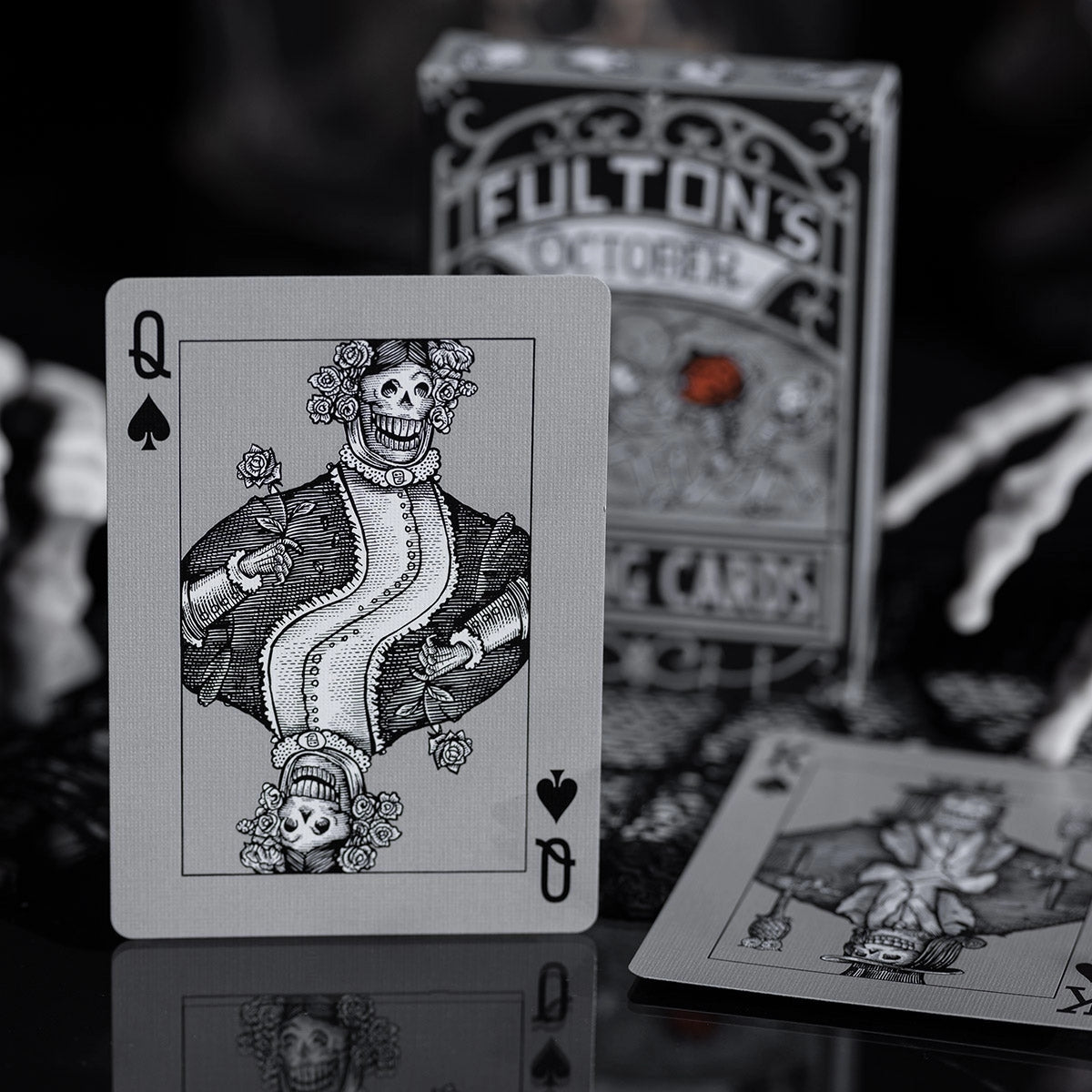 Fultons October Tombstone Grey Halloween Playing Cards