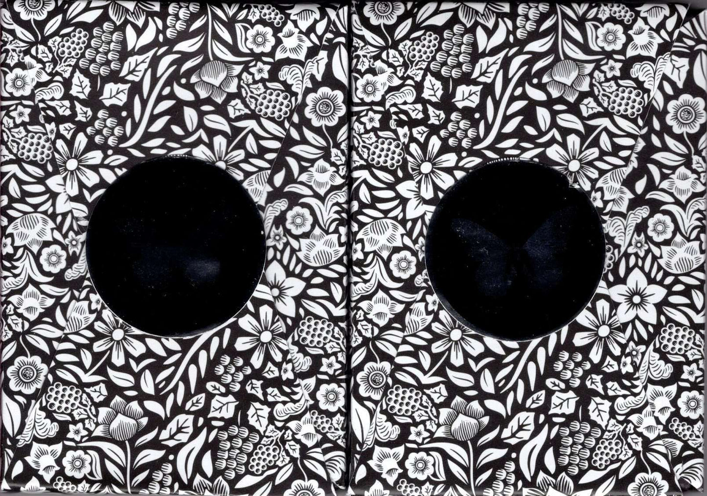 PlayingCardDecks.com-Butterfly Gold Gilded Playing Cards Cartamundi