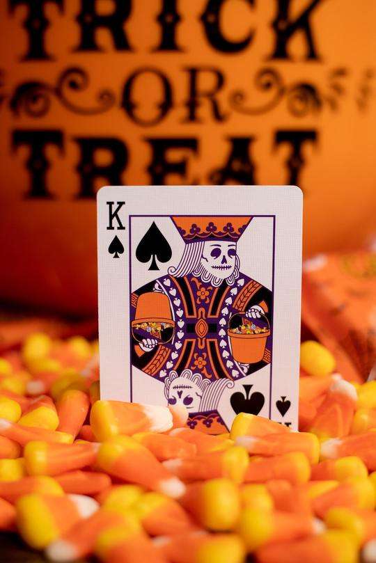 PlayingCardDecks.com-Carvers v2 Pumpkin Playing Cards USPCC