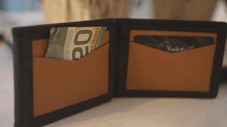 PlayingCardDecks.com-Chameleon Skin Wallet