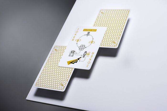 PlayingCardDecks.com-Super Bees v2 Playing Cards Cartamundi