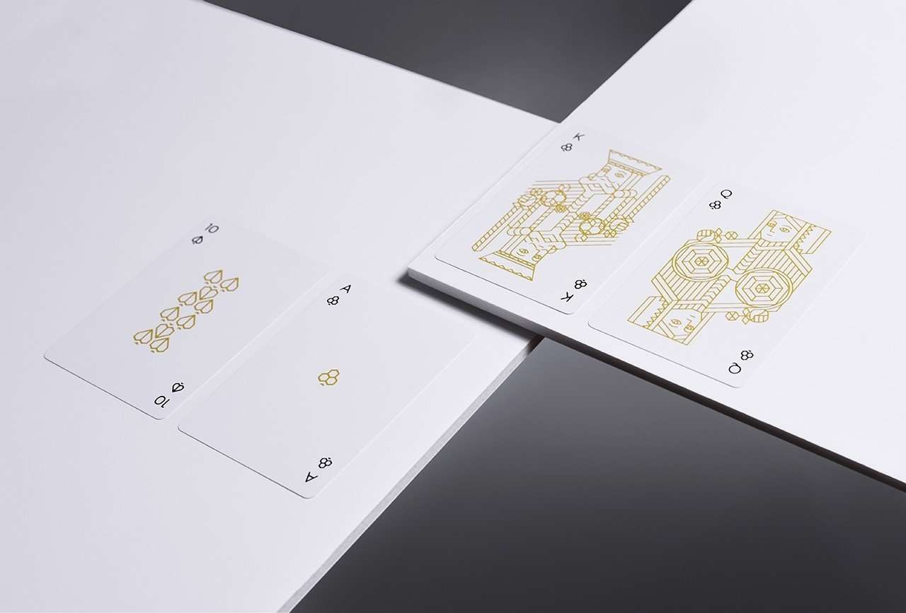 PlayingCardDecks.com-Super Bees Playing Cards Cartamundi