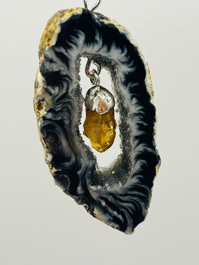 Geode Agate Necklace with Citrine