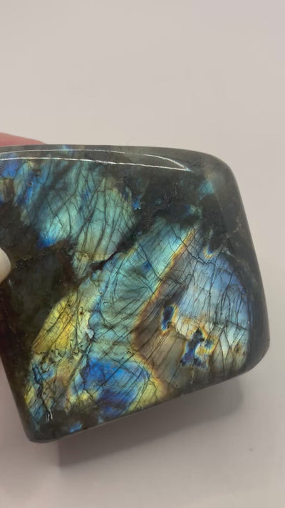Labradorite Stone