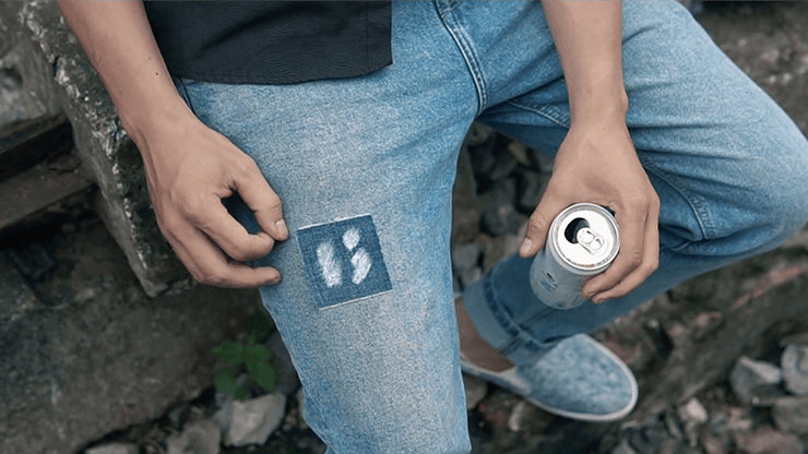 PlayingCardDecks.com-My Jeans Playing Card Trick Reveal